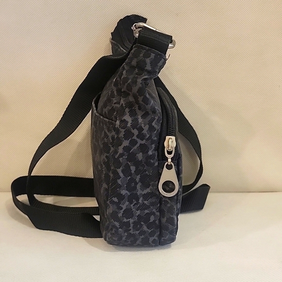 BAGGALLINI JOEY BAGG CROSSBODY HANDBAG - ANIMAL PRINT - Picture 2 of 9